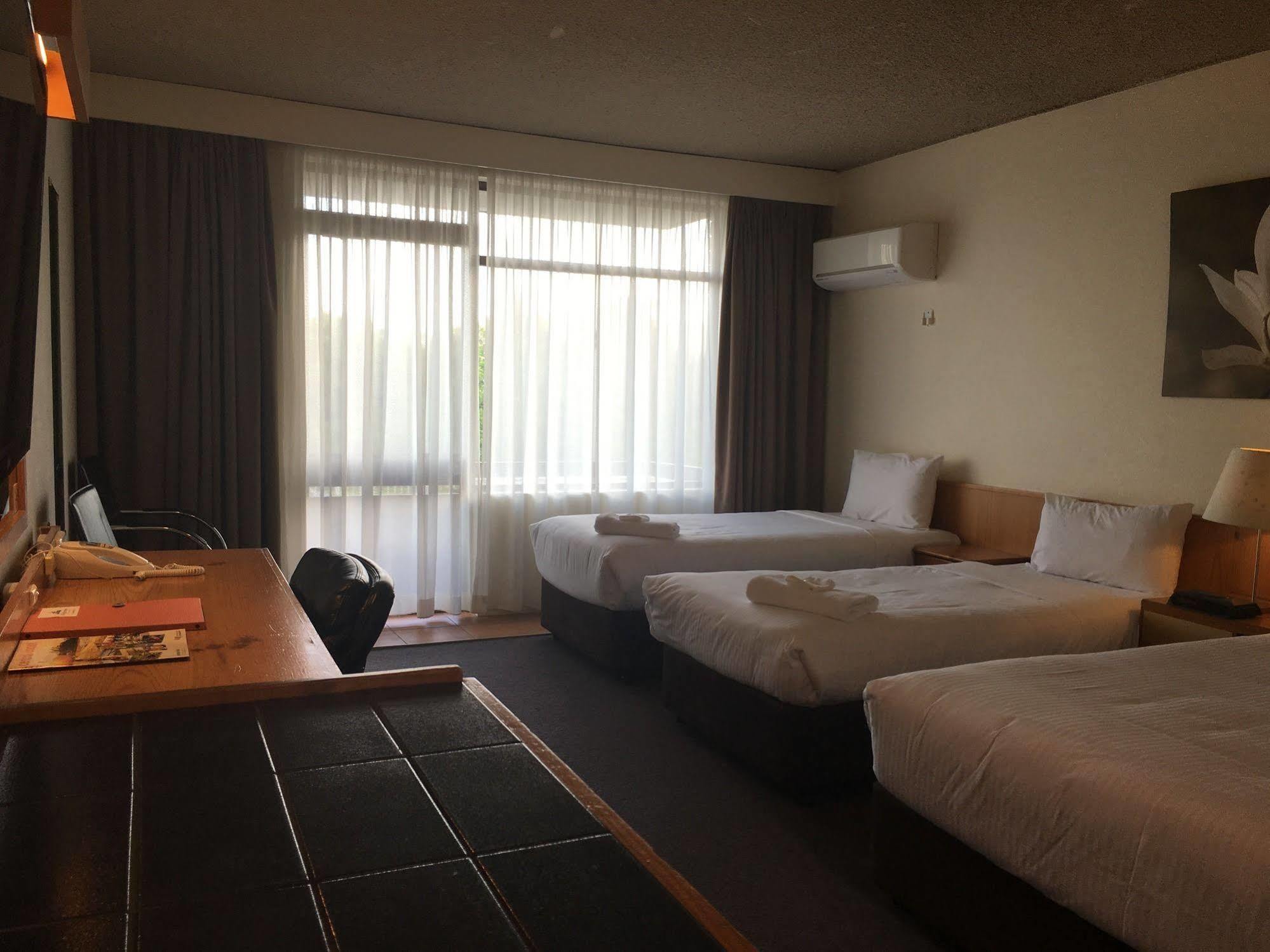 戈斯福德汽车旅馆 外观 照片